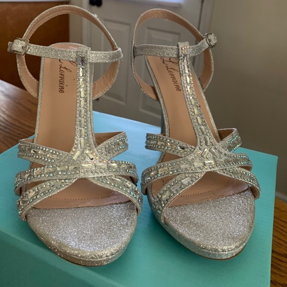 $10 Bundled with any item in my closet ❤️ Send Offer As Bundle - Picture 4 of 4